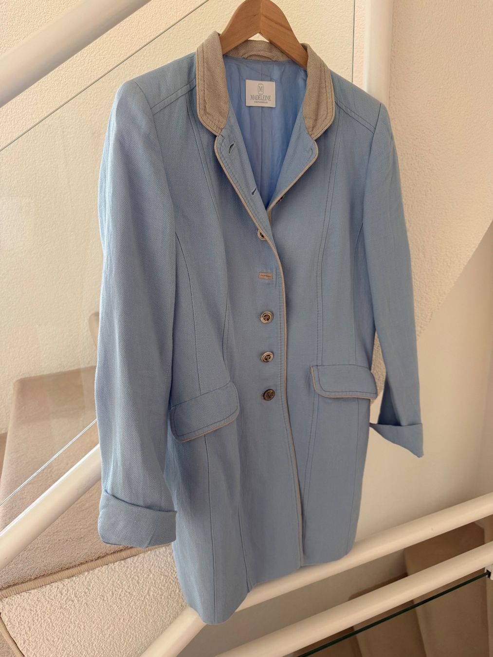 Madeleine Giacche: Madeleine Long-Blazer Gr.40 hellblau / Leinen Baumwolle – Usato da Zollikon venduto da dorean 1