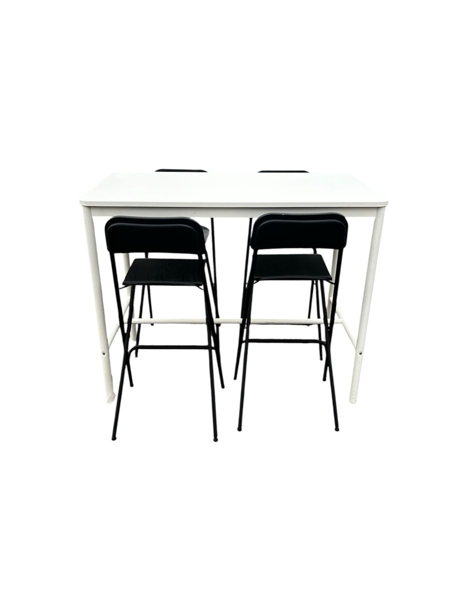 Set di tavolo e panche: Bartisch mit 4 Stühle – Usato da Madiswil venduto da SWISS_49.B 1