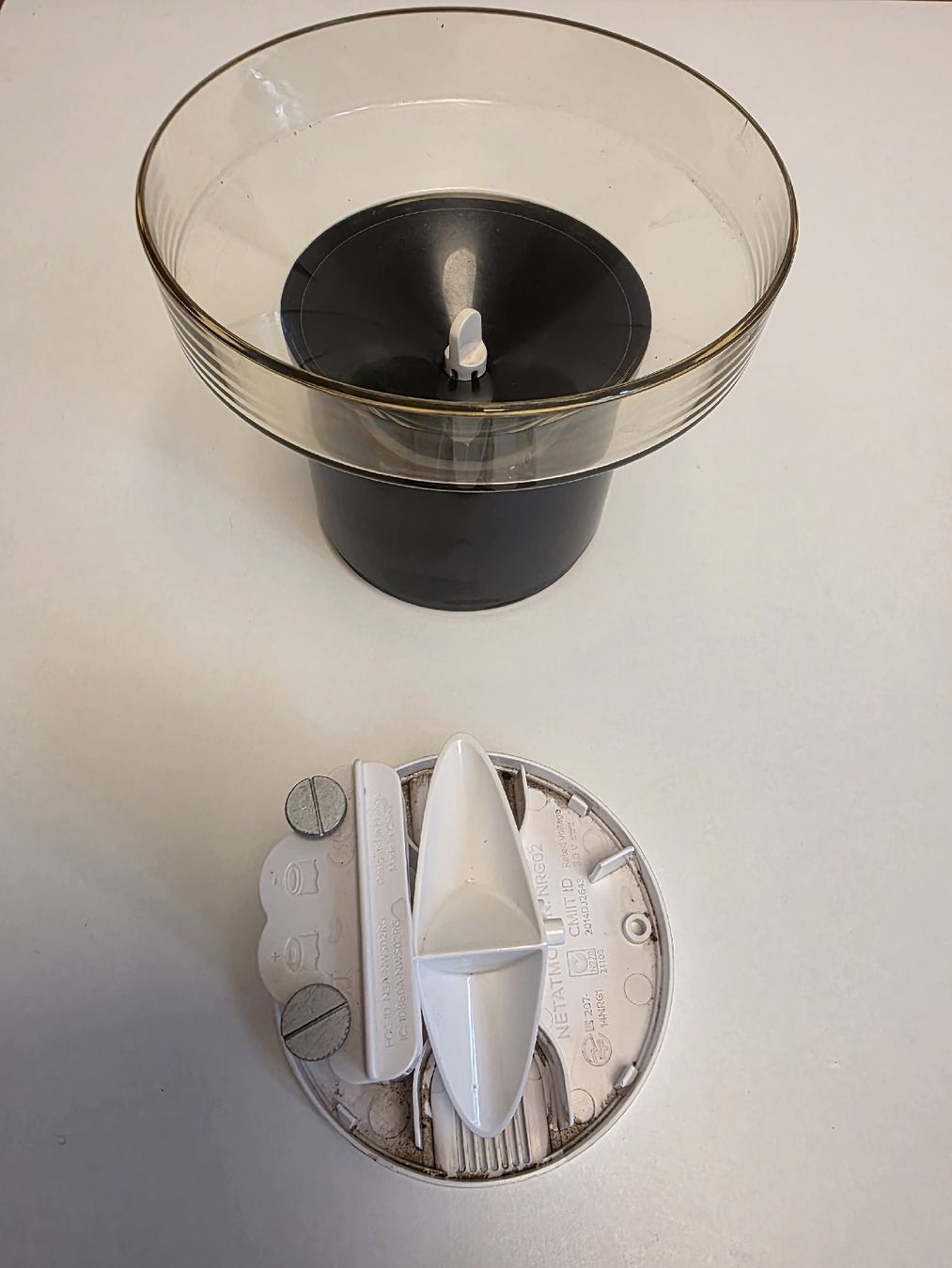 Netatmo Sonstiges für Haushalt & Wohnen: Netatmo Regenmesser inkl. 2 Halterungen – Gebraucht aus Erlinsbach von Smithie 3