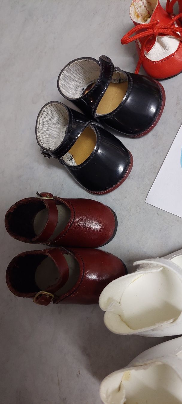 Sasha Morgenthaler Bambole: 5Paar Puppenschuhe H. Ott  evt.Sasha – Usato da Muri AG venduto da nindo1 9
