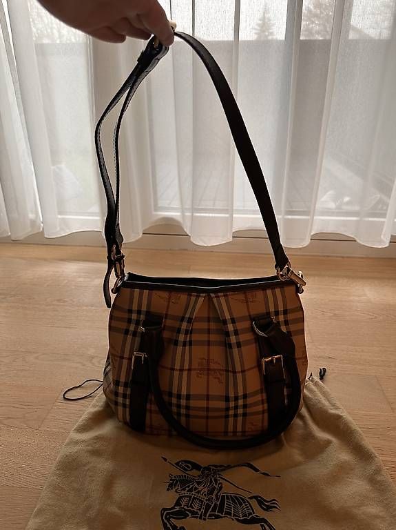 Burberry Taschen: Originale Burberry Tasche – Gebraucht aus Münchwilen TG von Sandra_888 2