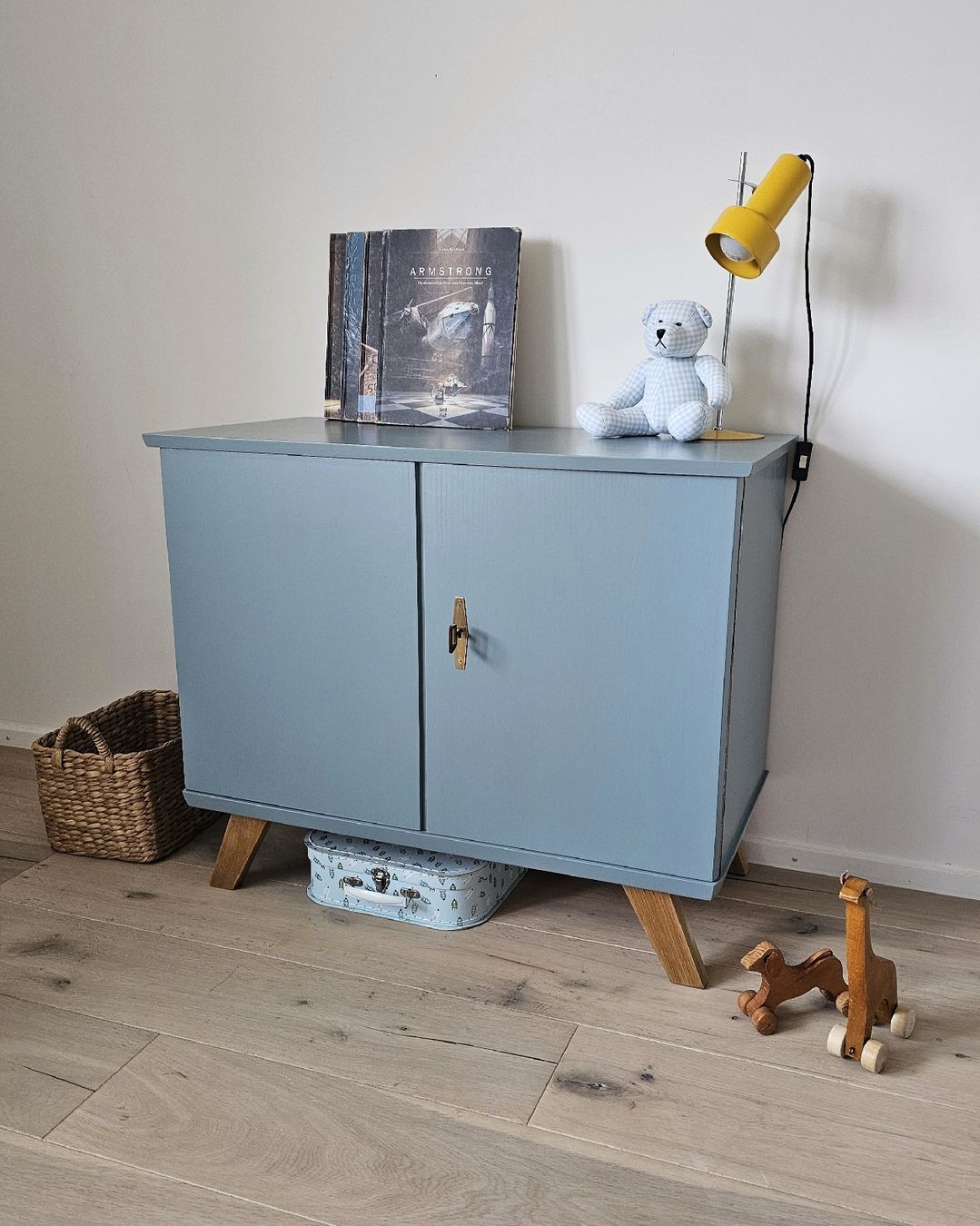 Cassettiere: mid-century/ vintage Kommode/ Sideboard – Nuovo (secondo la descrizione) da Genolier venduto da kids_love_vintage 3