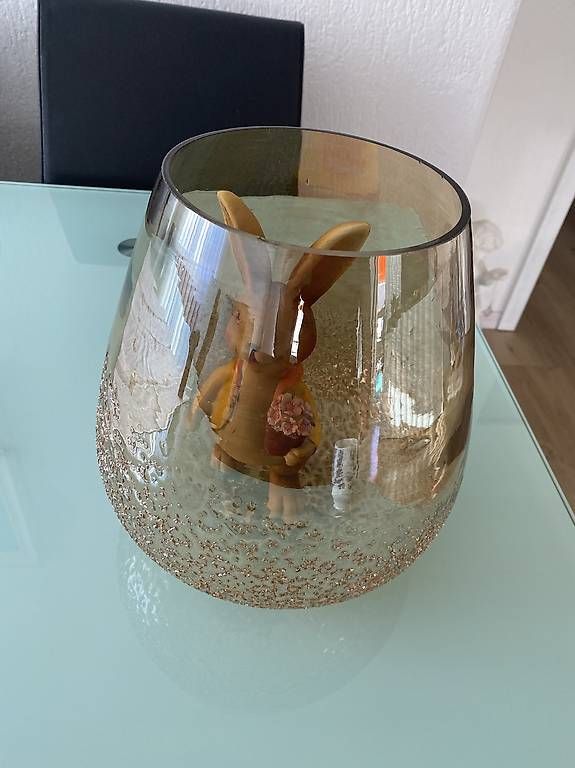 Vasen & Gefässe: Wunderschöne Vase inkl. Hase – Gebraucht aus Bremgarten AG von lla_d8qx