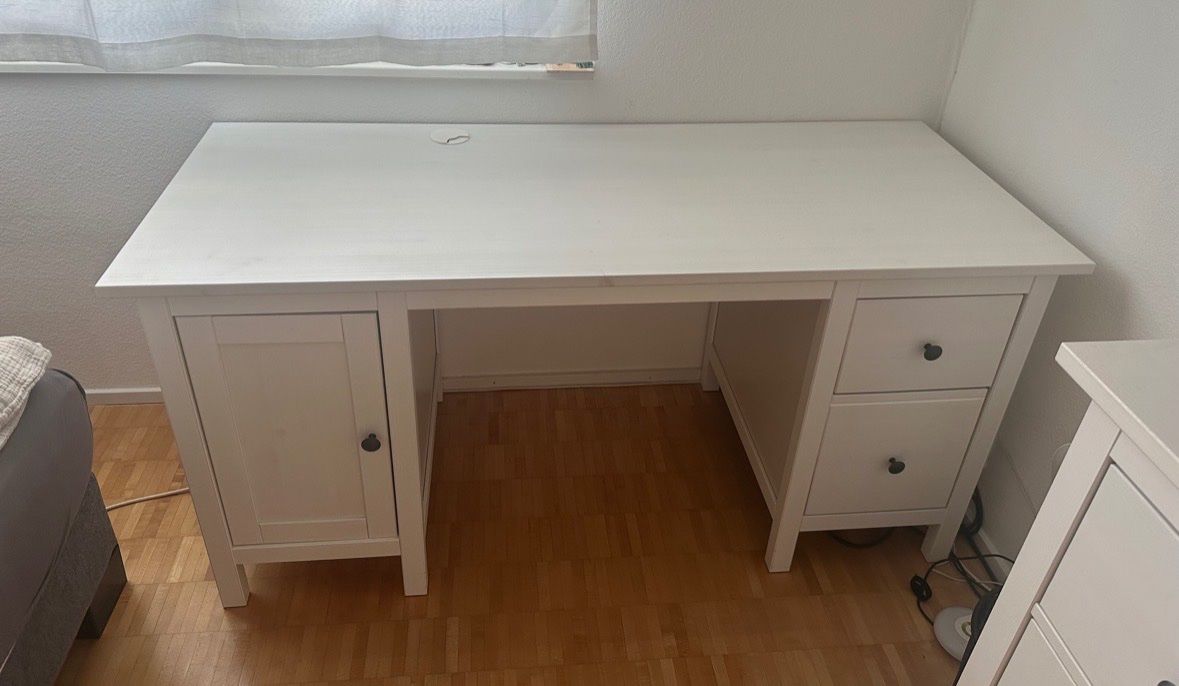 Ikea Bureaux: Schreibtisch weiss – D'occasion à Zürich par nkr_c6kz