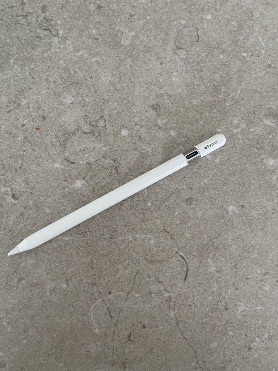 Apple Stylos & Marker: Apple Pencil USB-C – Neuf (Voir description) à Trimbach par sheshe27 4