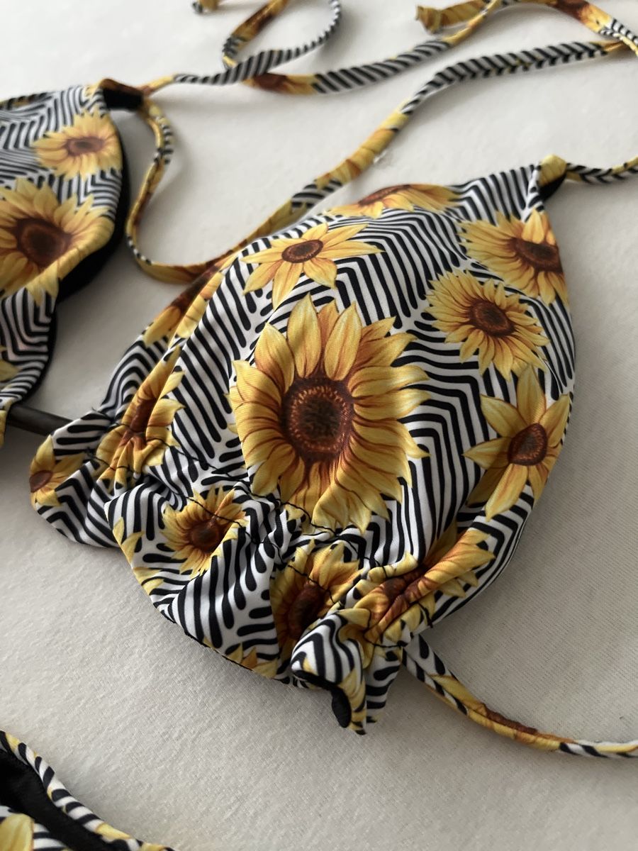 Costumi da bagno & Bikini: Sommerlicher Bikini mit Sonnenblumen Muster, Grösse M – Usato da Emmenbrücke venduto da zak_5wtm 3