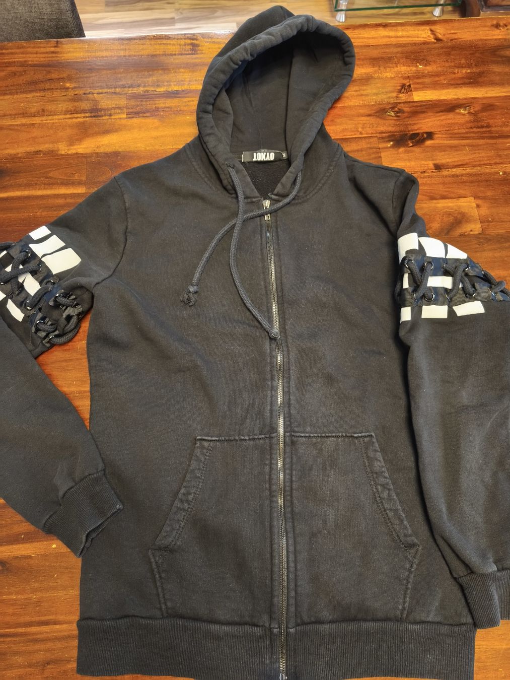 Pullover & Sweatshirts: Kapuzenpullover – Schwarz, Grösse M – Gebraucht aus Wohlen AG von art_9qvl