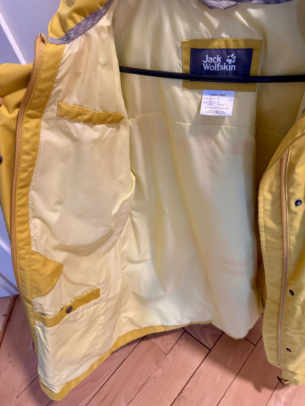 Jack Wolfskin Giacche: Regenmantel Jack Wolfskin – Usato da St. Gallen venduto da Fanie_28 3