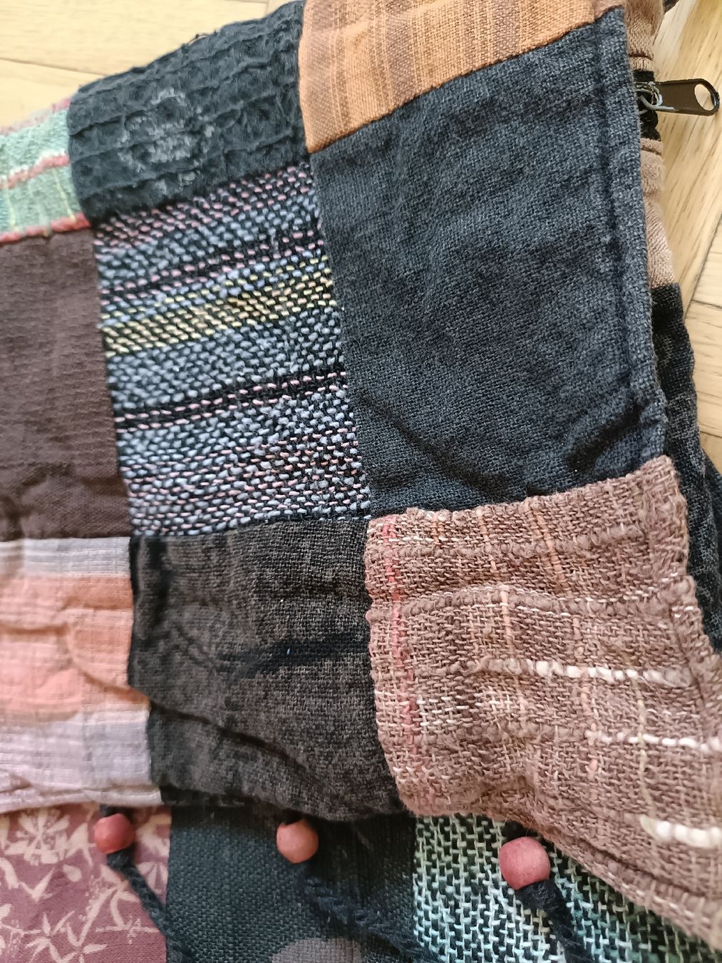 Altro in  Abbigliamento & Accessori: Borsetta a tracolla patchwork tessuto multicolore usata – Usato da Lugano venduto da ycd_rv8h 1
