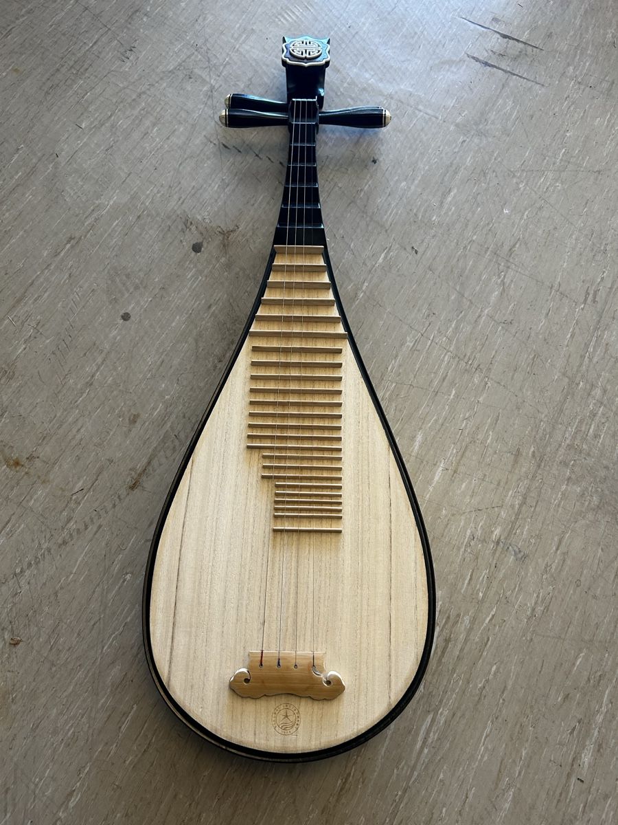 Strumenti musicali: Chinesische Pipa – Usato da Rafz venduto da YEL01