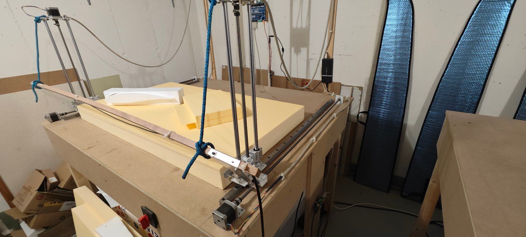 Tutte le macchine: CNC Styroporschneidmaschine mit Notebook und Software – Usato da Gwatt (Thun) venduto da Taipan49 1