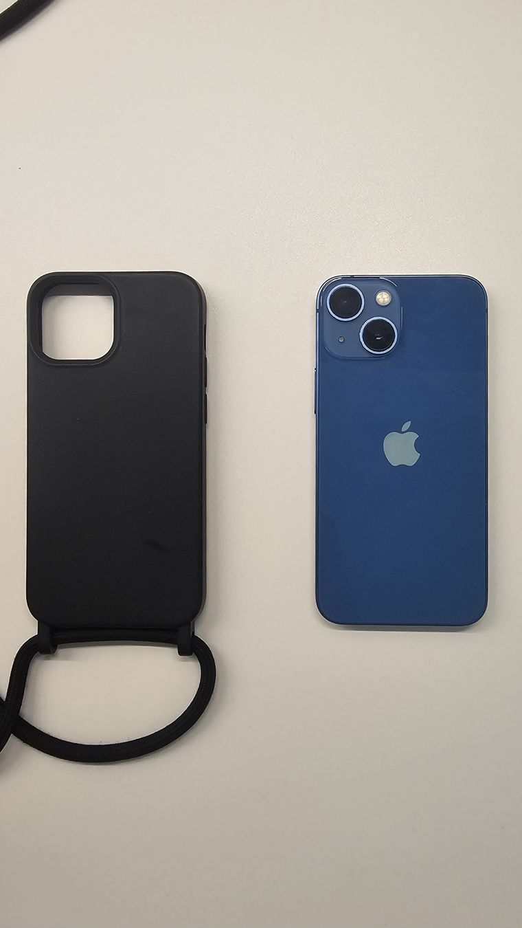 Apple Telefoni cellulari / Smartphones: IPHONE 13 MINI 256GB mit Cover und Kabel – Usato da Giubiasco venduto da THELORDOFTHECARDS 1