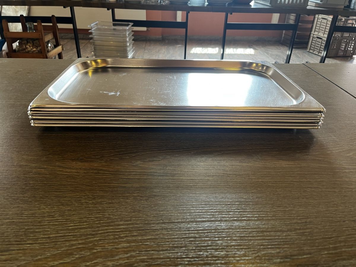 Elettrodomestici da cucina: 8 x 1/1 Gastronorm Bleche flach – Usato da Dittingen venduto da Cervolino77 2
