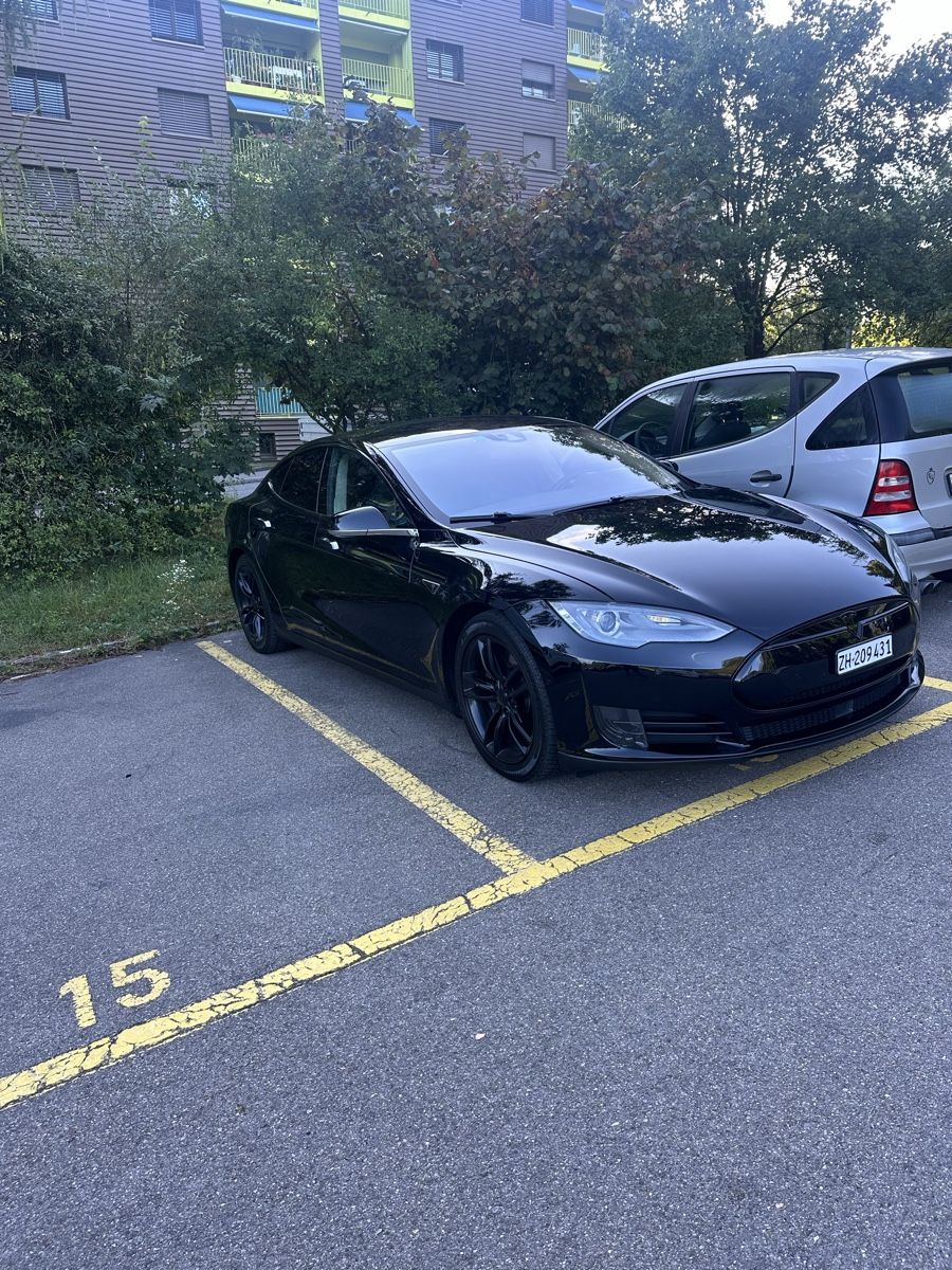 Tesla Automobili: Tesla Model S 85D FREE SUPERCHARGER – Usato da Zürich venduto da ZH77 5