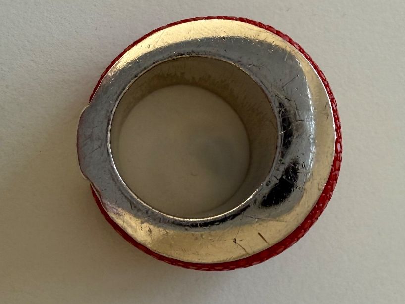 Anelli: Stingray Leder Ring, Gr. 17 / 55 mit Silber in rot – Usato da Zollikon venduto da dorean 1