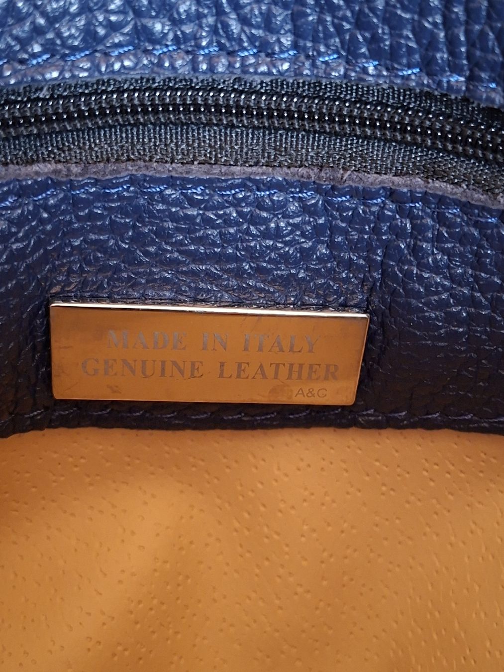 Taschen für Damen: Damenhandtasche – Neu (gemäss Beschreibung) aus Saanen von Mirialveda
