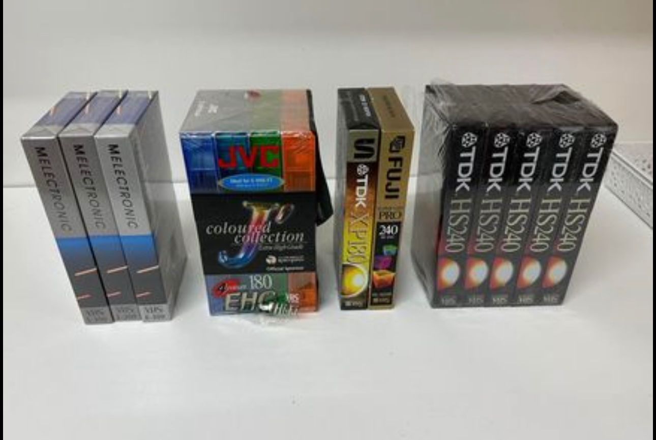 Cassettes vierges: Videokasetten VHS Sammlung leer – Neuf avec emballage d'origine à Gerlafingen par sternrose
