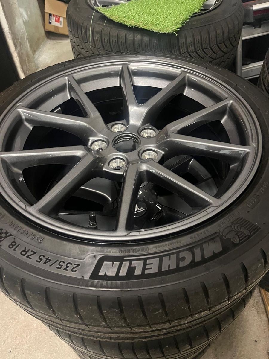 Pneumatici & Ruote complete: Tesla Model 3 Kompletträder Sommer – Usato da Rebstein venduto da Grafracing 1