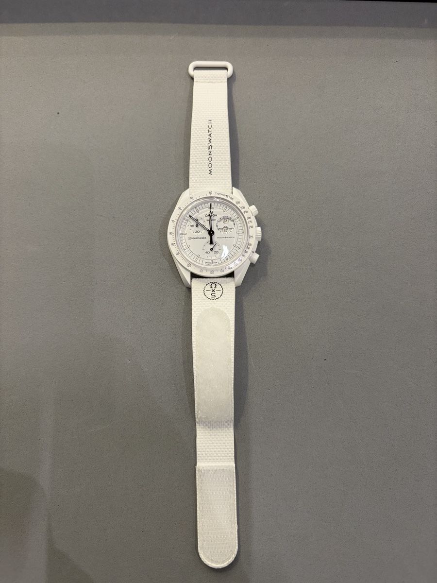 Swatch Orologi: Swatch moonphase snoopy white – Usato da Vevey venduto da Eiden77 2