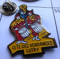 Pin  FETE des Vendanges   LUDRY