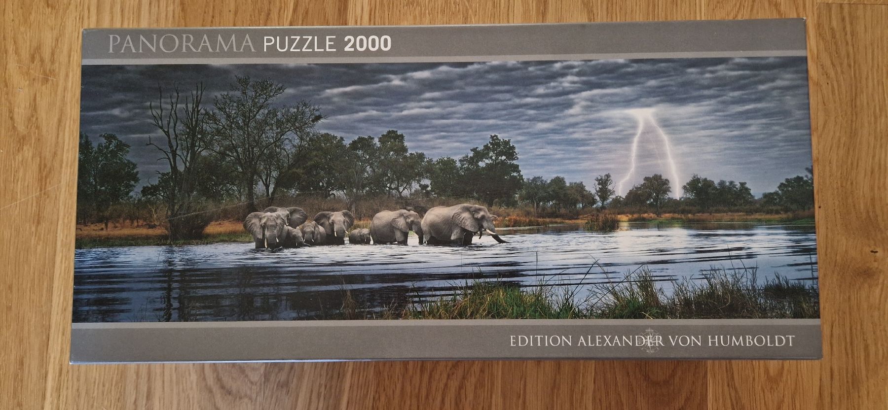 Puzzle: 2000er Puzzle mit Elefanten – Usato da Uetendorf venduto da JR-Fantasyhouse