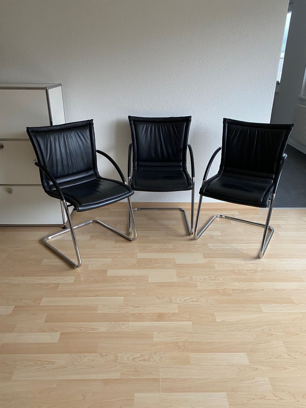 Sedie: Echtleder Freischwingerstühle 3 Stk. – Usato da Laupersdorf venduto da Borer_Liquidationen 1