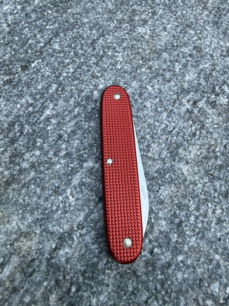 Victorinox Couteaux de poche: Sackmesser Old Cross Solo rot mit ABB Logo – D'occasion à Schupfart par 1.TopAngebote 1
