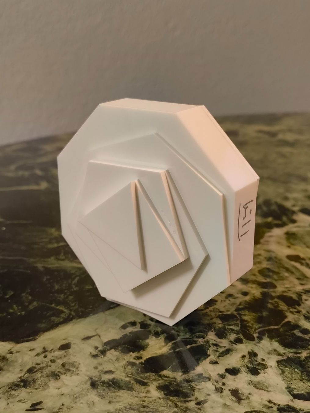 Sculture & Statue: Max Bill - 3-eck bis 8-eck Skulptur III/XXX – Usato da Bäch SZ venduto da zapzarap 4