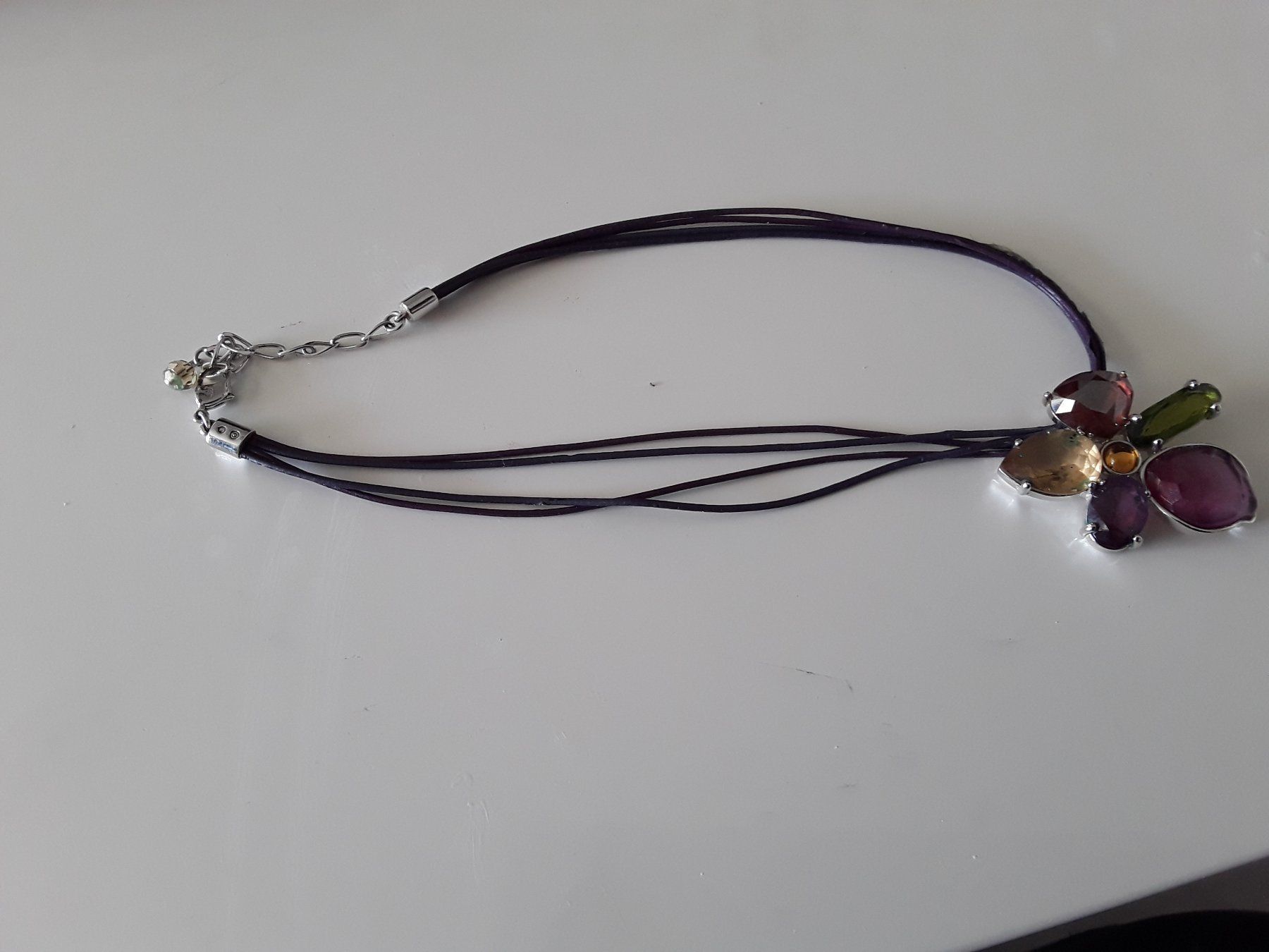 Swarovski Colliers: Collier Swarovski avec pendentif fleur multicolore – D'occasion à Morges par mrochat 4