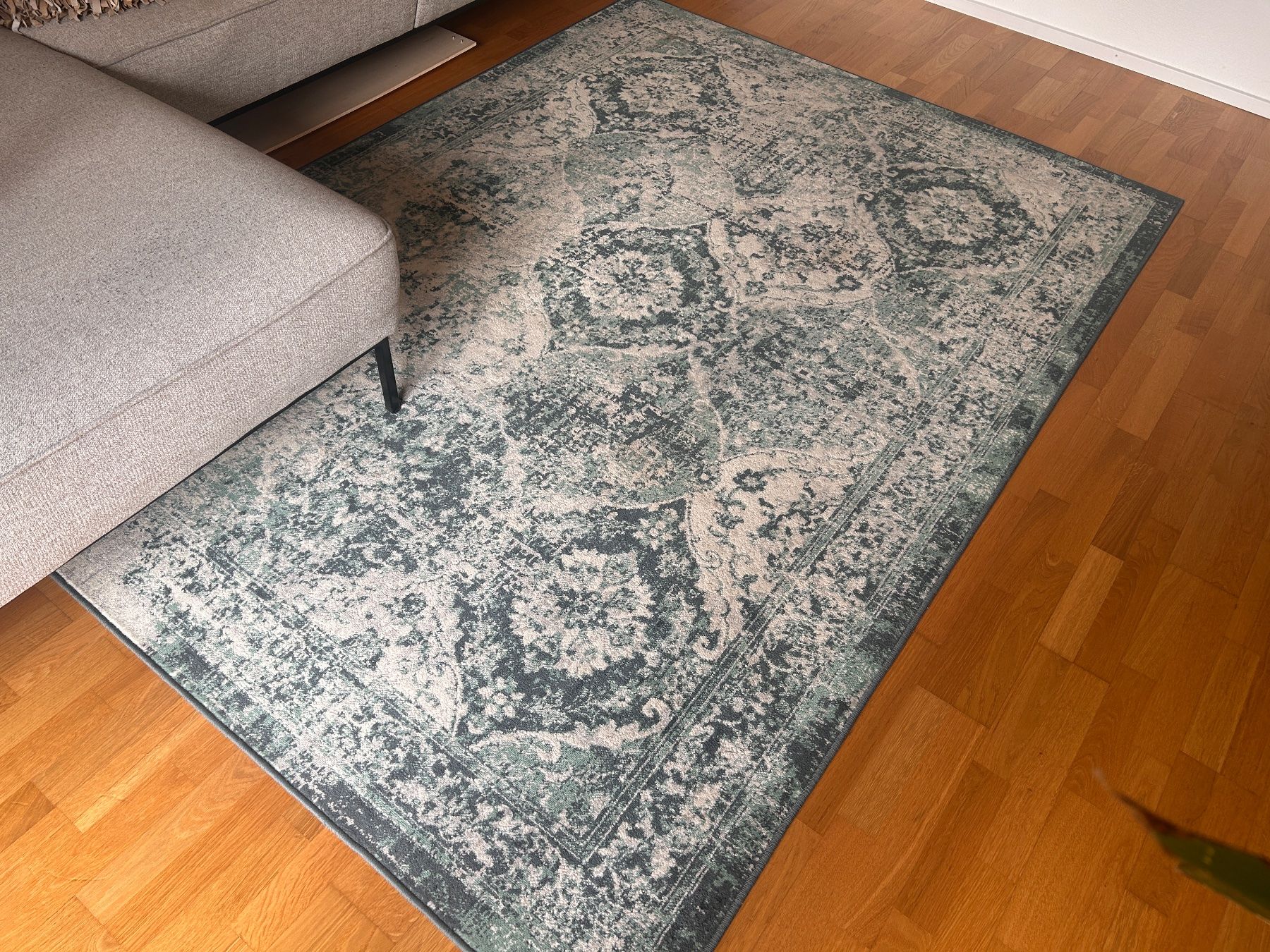 Ikea Tappeti: Schöner Teppich mit orientalischem Muster – Usato da Münsingen venduto da _Anja_