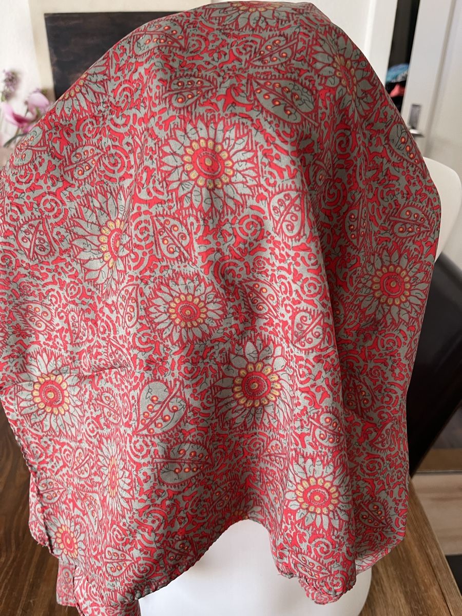 Foulard & Sciarpe: Écharpe Ipanima Rouge et Gris - etat Impeccable! – Usato da Kloten venduto da Vermicelles 1