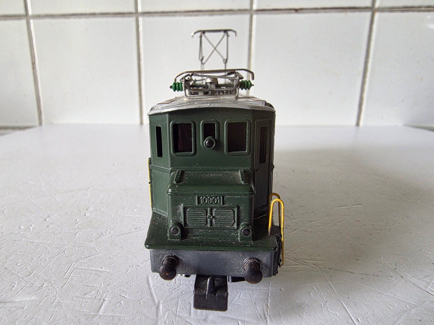 Hag Modellini di ferrovie: E-Lok SBB Ae 4/7, Lok-Nr. 10901 – Usato da Seuzach venduto da Loeckeli01 2