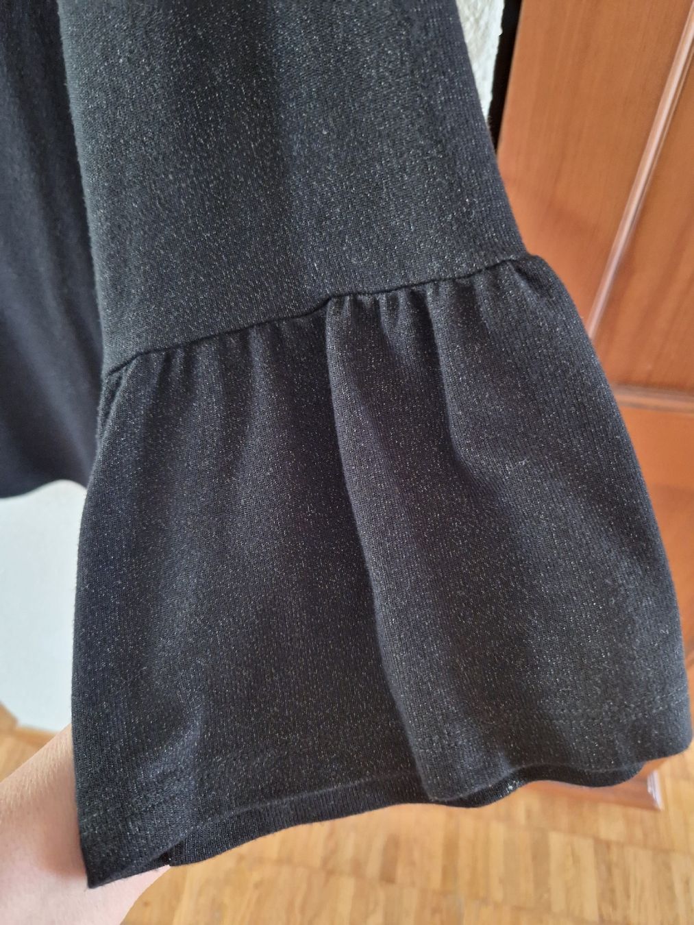 Opus Pullover & Sweatshirts: Opus Pullover, Grösse 36, schwarz, mit Trompetenärm – Gebraucht aus Kloten von somsing 2