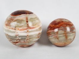 2 Steinkugeln