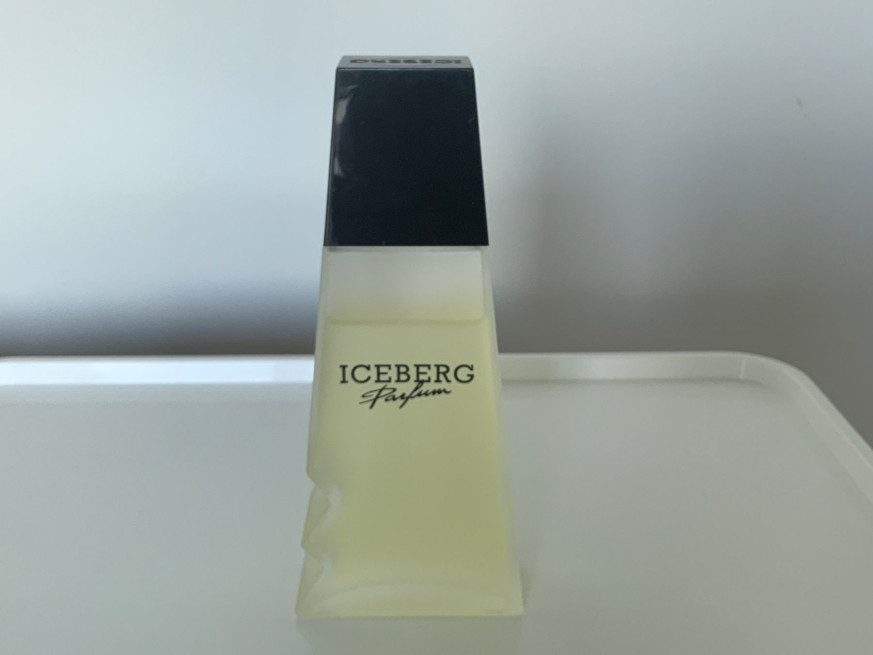 Parfum & Eau de Toilette: Eisberg, edt 80/100 ml – Gebraucht aus Euthal von Parfumgirl