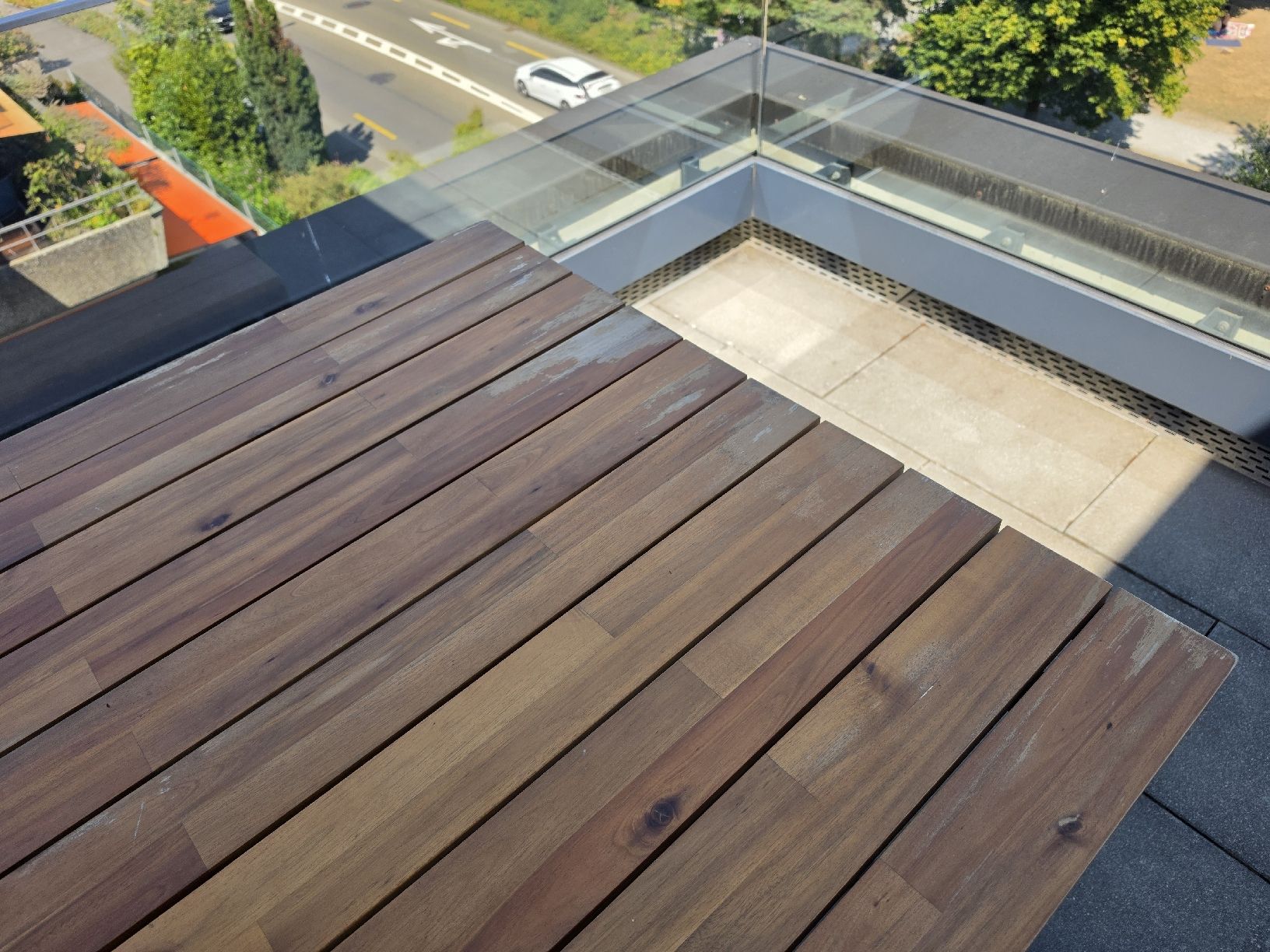 Tables: Gartentisch und Sitzbank – D'occasion à Thalwil par Chris23 2