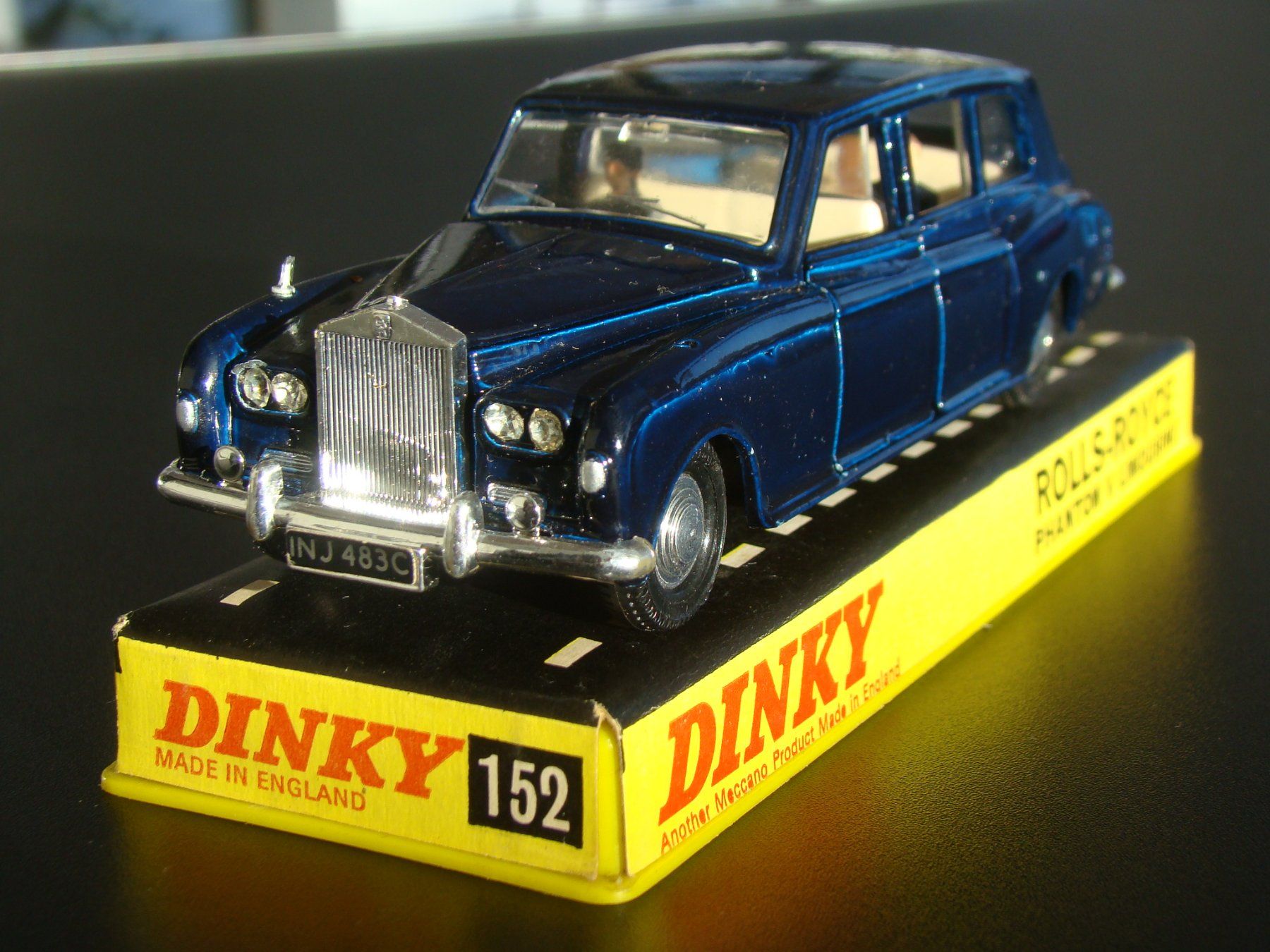 Dinky Toys Modellini d'auto: Dinky Rolls Royce Phantom V navy blue 152 schön selten box – Usato da Walzenhausen venduto da Vanquish711 1