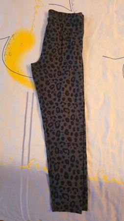 Leggings mit Leopardenmuster, Grösse L, perfekt fü...