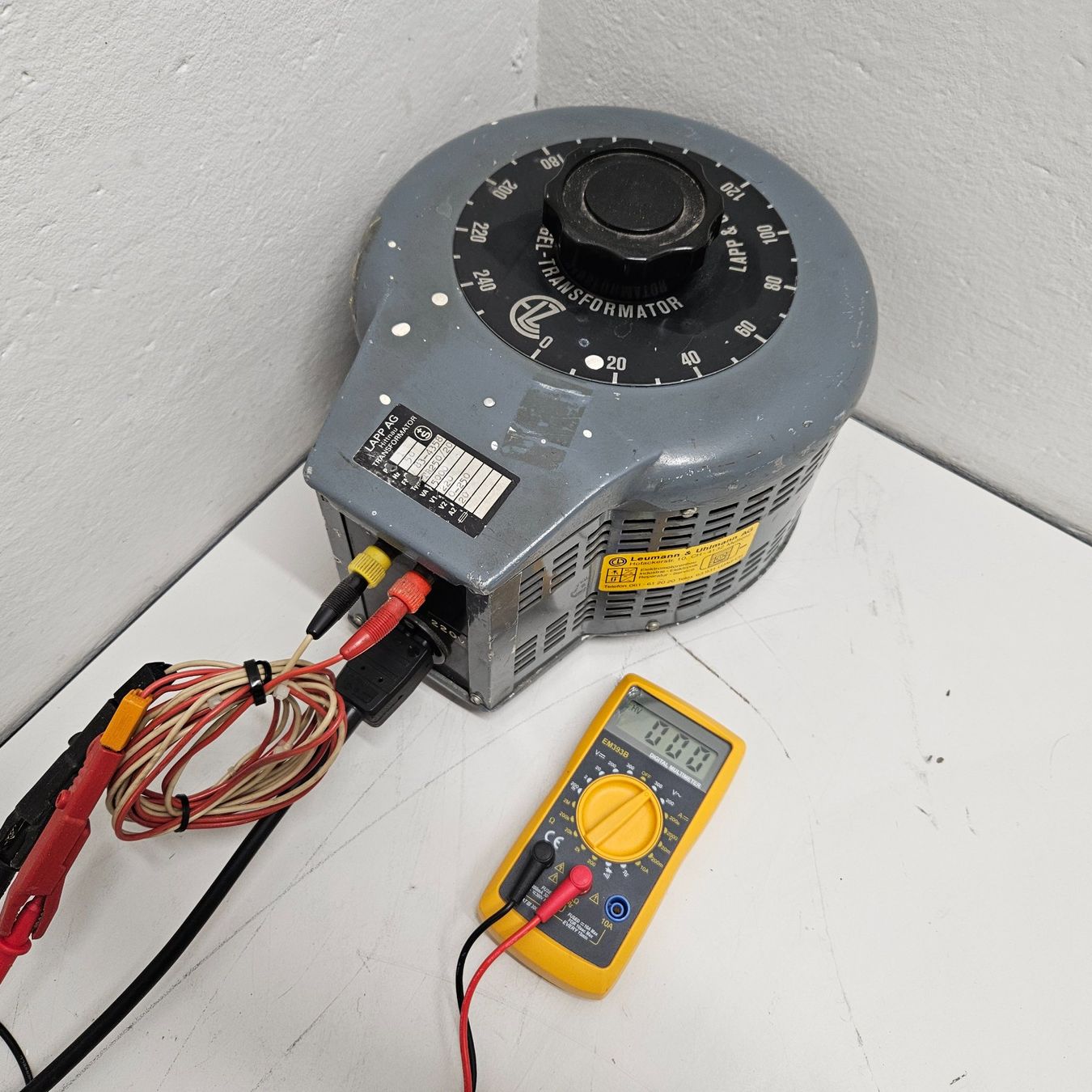 Elettrotecnica: Regel-Transformator 0-250V – Usato da Niederdorf venduto da LeptonAG 2