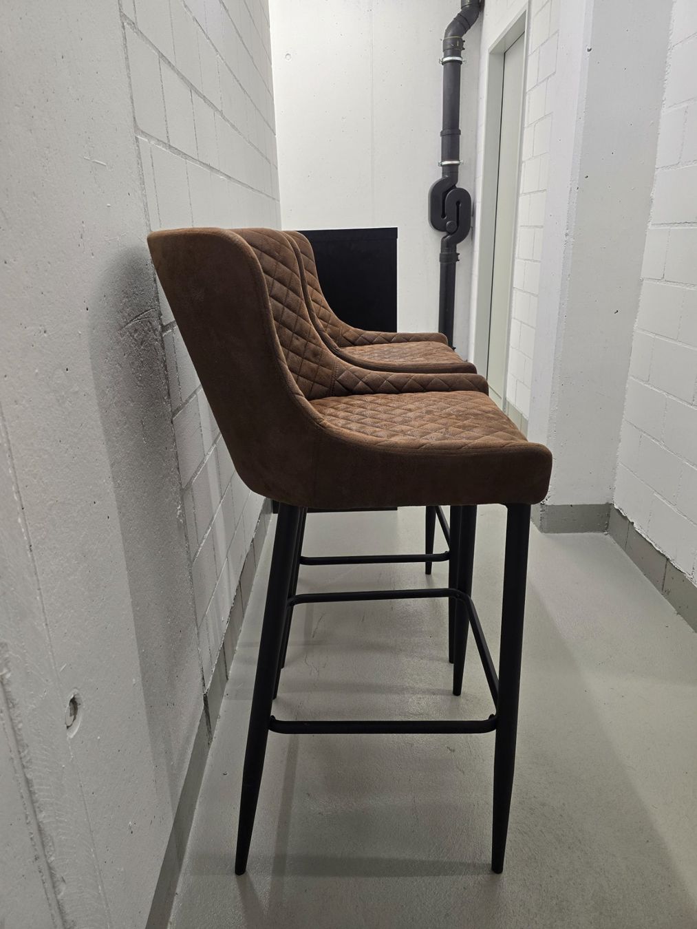 Jysk Hocker: 2er Set Barhocker braun, gepolstert – Gebraucht aus Wädenswil von MilouvdM 3