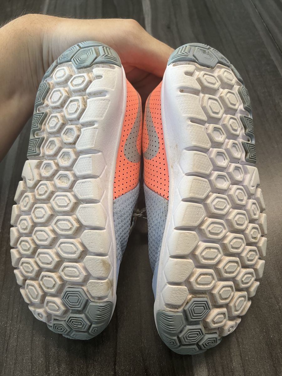 Nike Chaussures garçon: Kinderschuhe Nike Grösse 27.5 – D'occasion à Unterkulm par Swissbmwdriver 2