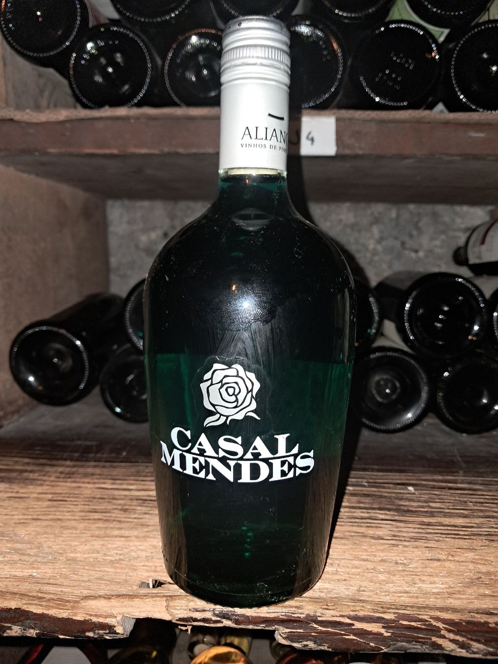 Vino: Casal Mendes Blue – Nuovo e nell'imballaggio originale da Le locle venduto da juliensaran