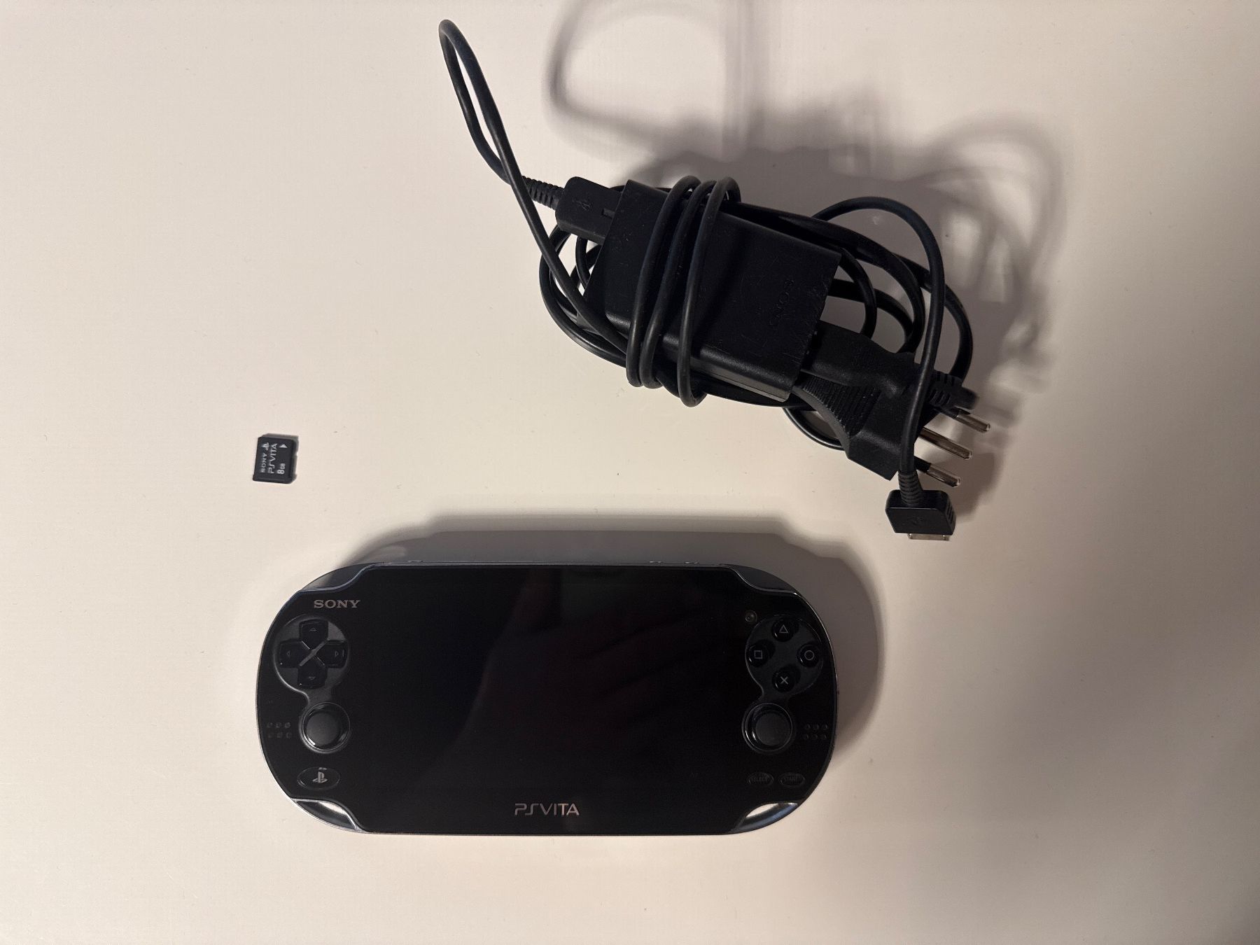 Sony Console: Sony PS Vita, Model PCH-1104 – Usato da Niederbipp venduto da nbf_qy2d