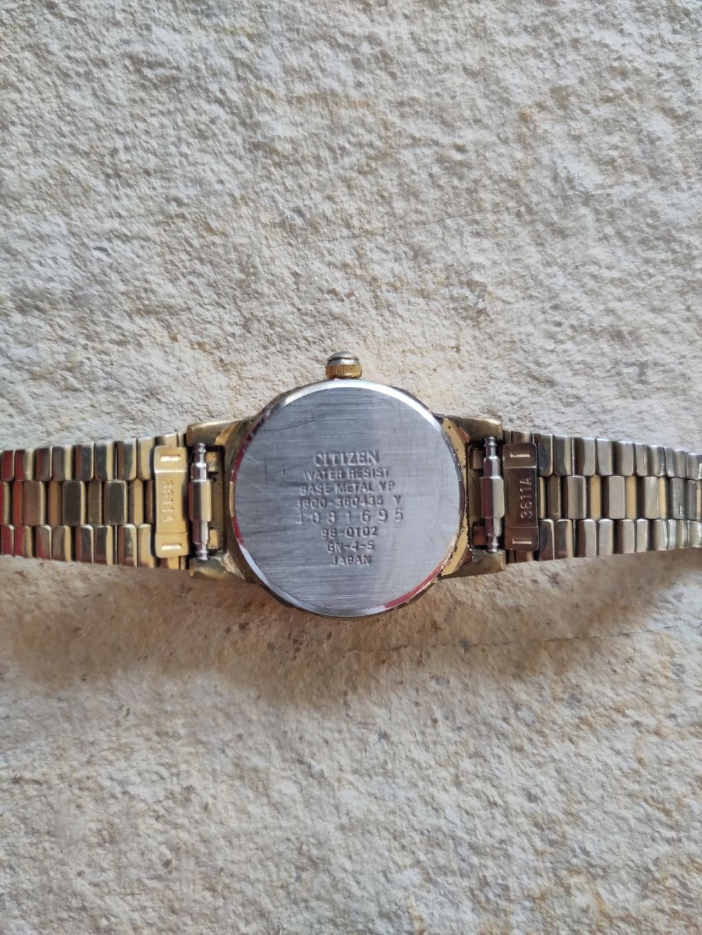 Citizen Uhren: Citizen Quartz Armbanduhr – Defekt aus Riedholz von mic_pq2p 2
