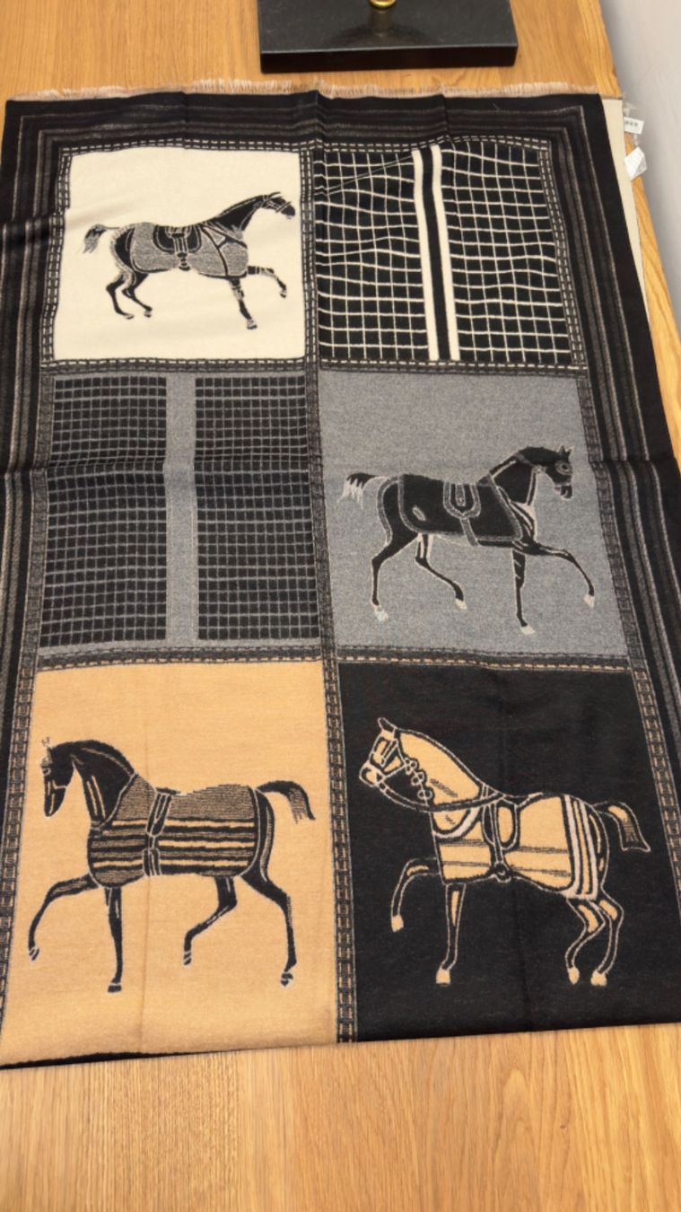 Foulard & Sciarpe: NEU Wolle fabric klassischer Schal warm – Nuovo e nell'imballaggio originale da Faulensee venduto da Liebes_Kind_2019 3