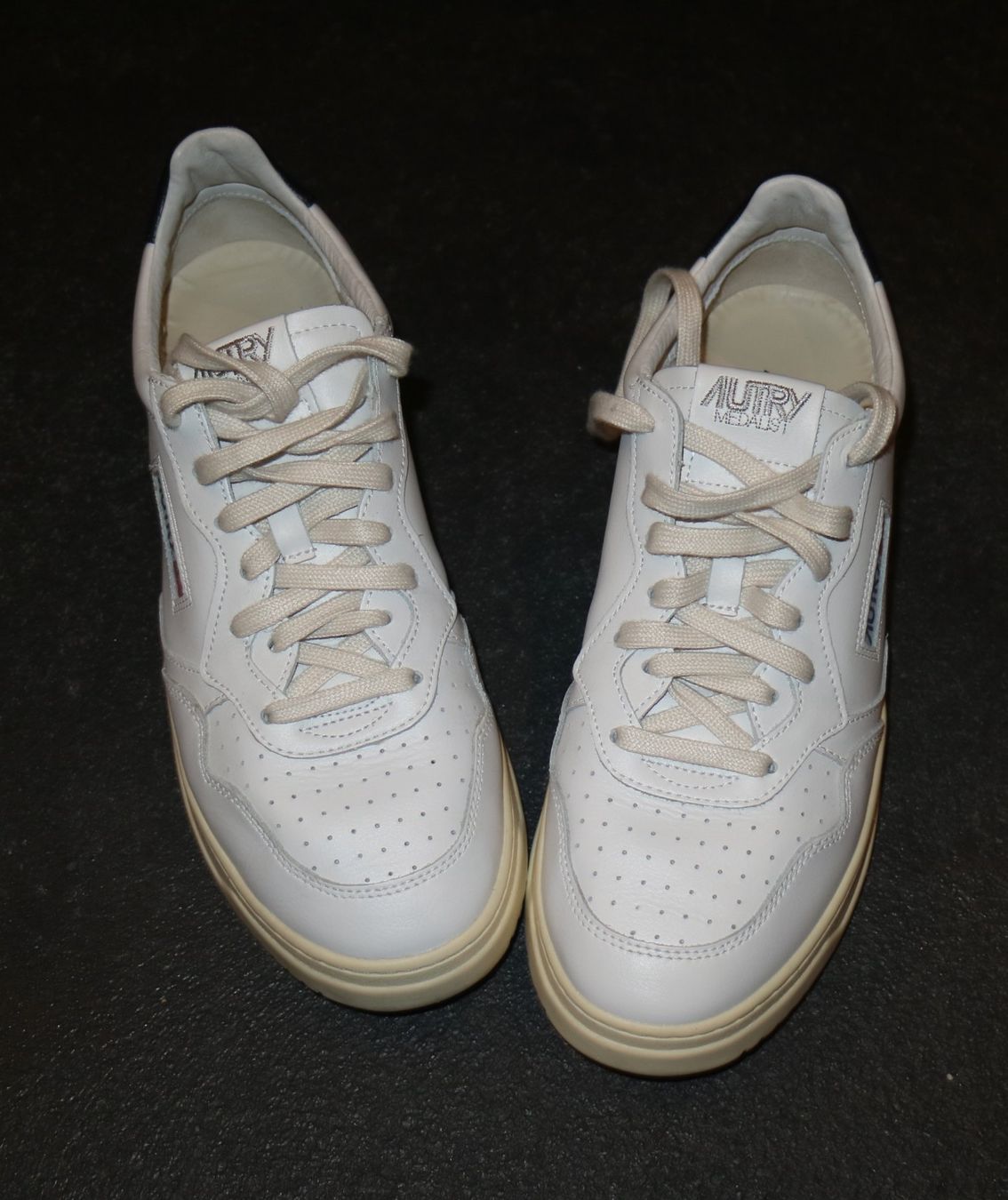 Autry Herrenschuhe: AUTRY MEDALIST SNEAKER GR. 44 (LEDER) – Gebraucht aus Domat/Ems von Ursin81 3