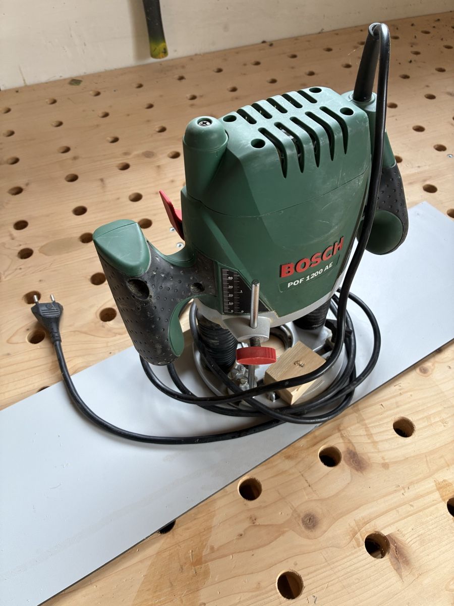 Tutte le macchine: Bosch Oberfräse – Usato da Menznau venduto da dar_w9yg