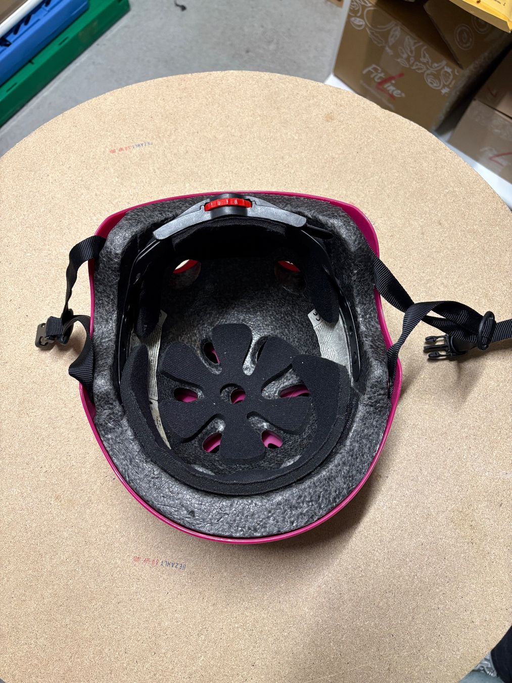 Caschi: Pinker Mädchen Velohelm mit Blumenmuster, Top Zustand! – Usato da Buchs SG venduto da Minka1987 1