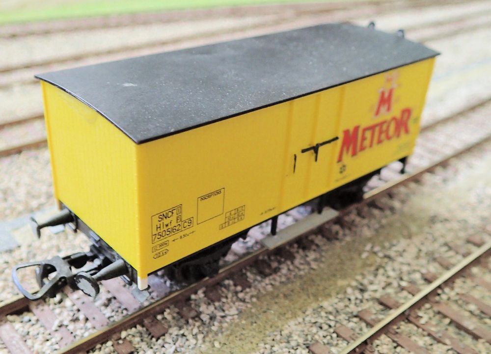 MARKLIN HO - Couvert à essieux bière 'METEOR' ep III SNCF - MARKLIN