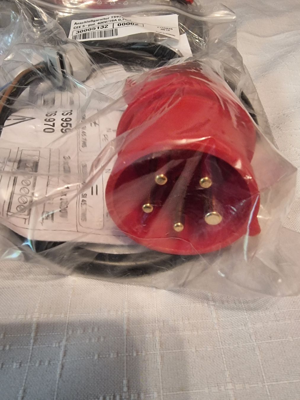 Stromzufuhr: 6 Stecker Neu – Neu (gemäss Beschreibung) aus Helgisried von zuegli.24 2